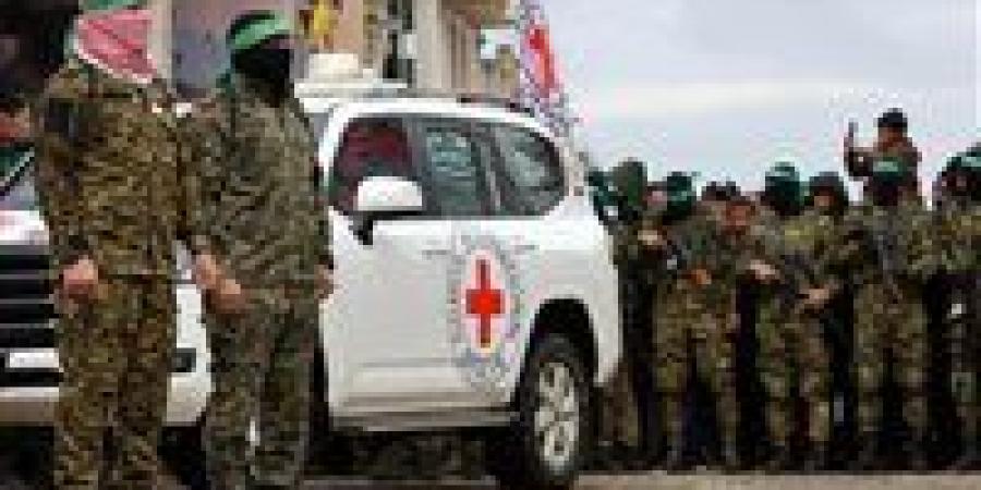 حماس:
      إسرائيل
      منعت
      إدخال
      الآليات
      اللازمة
      لتسريع
      عمليات
      البحث
      عن
      جثامين
      جنوده
      في
      غزة