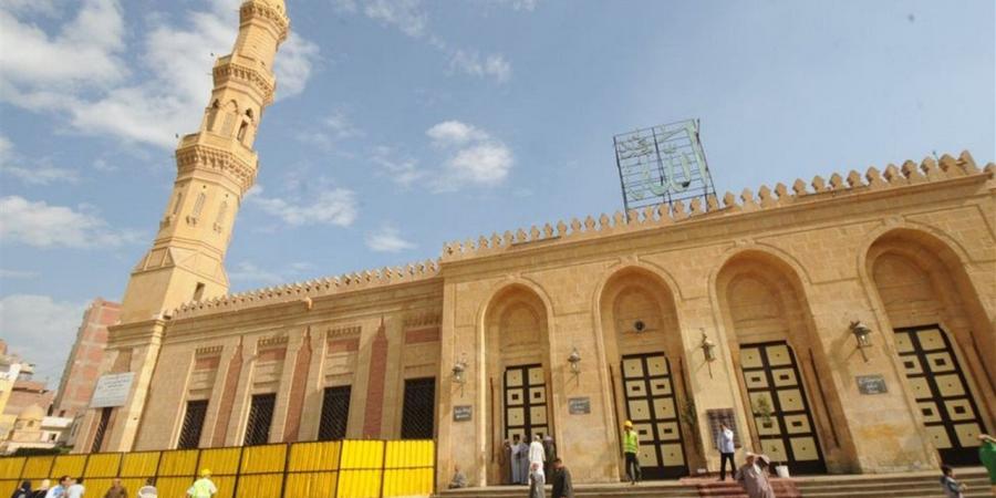 القطب
      الأكبر..
      من
      هو
      الإمام
      ابراهيم
      الدسوقى
      الذي
      تحتفل
      الصوفية
      بمولده؟