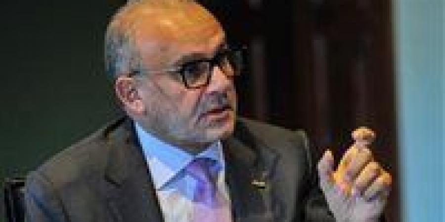 الحسيني:
      تطوير
      منظومة
      التحكيم
      واستثمار
      خبرات
      المعتزلين
      لخدمة
      رياضة
      السلاح