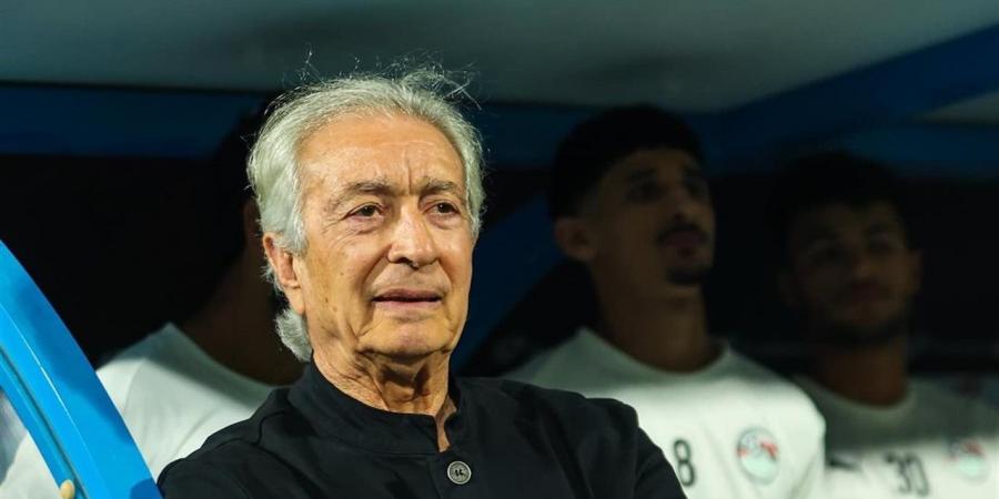 ثروت
      سويلم
      عضو
      رابطة
      الأندية
      يرد
      على
      تهديد
      حلمى
      طولان
      بالرحيل:
      "مفيش
      مشكلة..
      مصر
      مليانة
      مدربين"