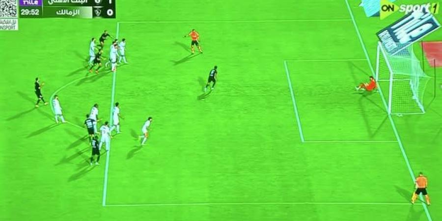 الدوري
      المصري
      الممتاز:
      أسامة
      فيصل
      يسجل
      هدف
      الافتتاح
      للبنك
      الأهلي
      وشيكو
      بانزا
      يسجل
      التعادل
      سريعاً
      للزمالك