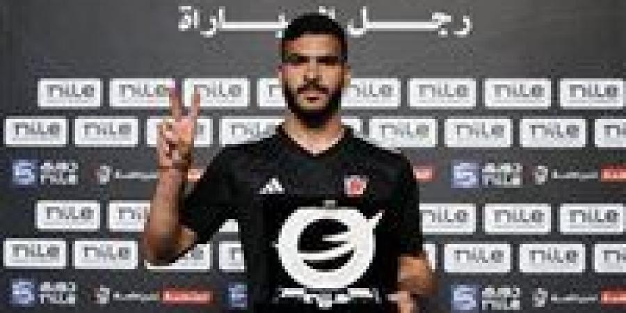 بتروجيت:
      هناك
      اتفاق
      بعقد
      ثلاثي
      لانتقال
      حامد
      حمدان
      الى
      الزمالك
      ولكنه
      غير
      موقع
      من
      اي
      طرف