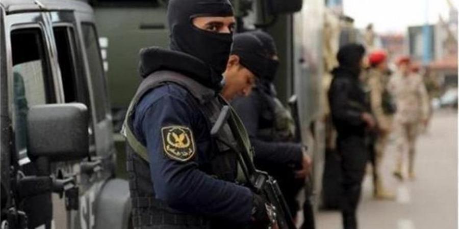 مشاجرة
      بين
      الخارجين
      عن
      القانون
      تنتهي
      بقتل
      شخص
      وإصابة
      2
      في
      أسوان