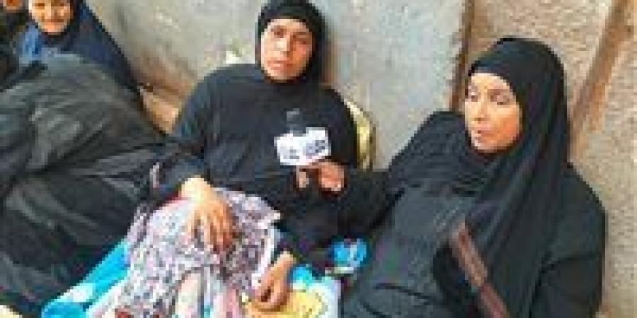 عذبها
      وحرقها
      عشان
      ينتقم
      مني
      ..
      والدة
      «جنا»
      ضحية
      والدها
      في
      الشرقية
      :
      خلص
      على
      بنته
      بدم
      بارد