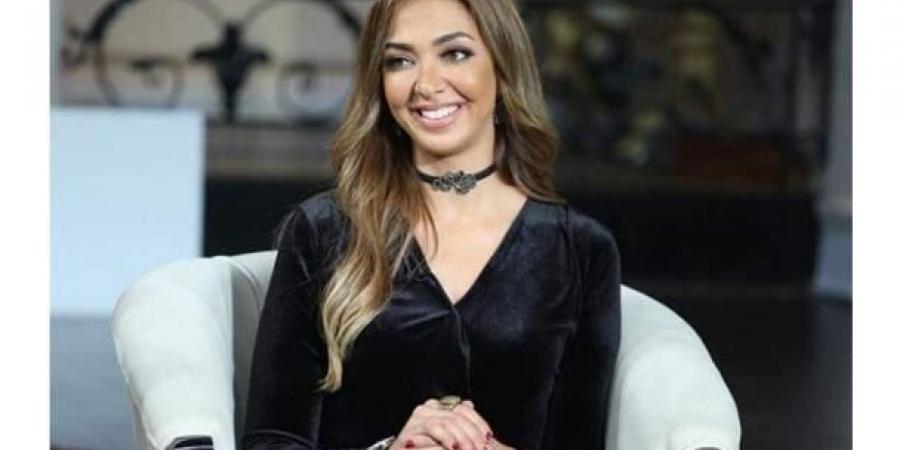 مي
      جلال
      وخالد
      عزام..
      المصممان
      الرئيسيان
      لحفل
      المتحف
      المصري
      الكبير