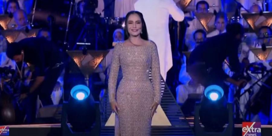 شريهان:
      أنا
      مصرية
      وأفتخر
      بانتمائي
      لأول
      دولة
      في
      العالم
      لها
      تاريخ
      مكتوب