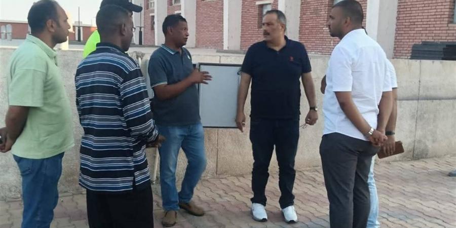 رئيس
      مياه
      الأقصر
      يتفقد
      محطة
      غرب
      النيل