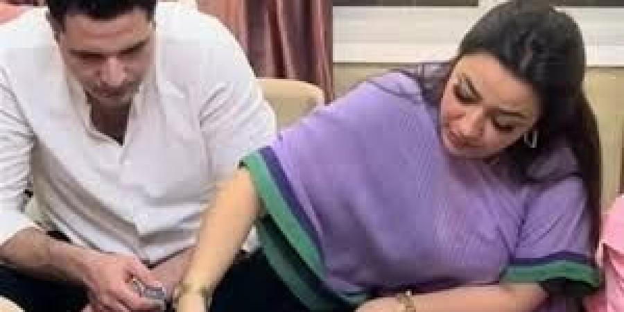 فيديوهات
      رحمة
      محسن..
      كيف
      وصلت
      المقاطع
      إلى
      المطربة
      والجمهور؟