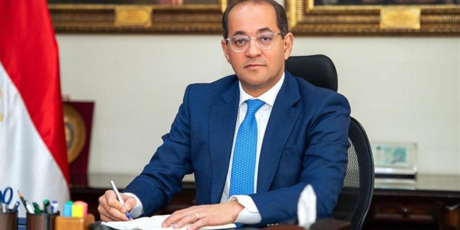 وزير
      المالية
      يكشف
      موعد
      تطبيق
      نظام
      التسجيل
      المسبق
      للشحنات
      بالموانئ
      الجوية