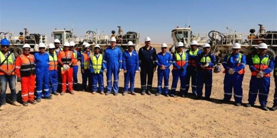 أهم
      8
      معلومات
      عن
      مشروع
      البترول
      الجديد
      يغطي
      10%
      من
      مساحة
      مصر