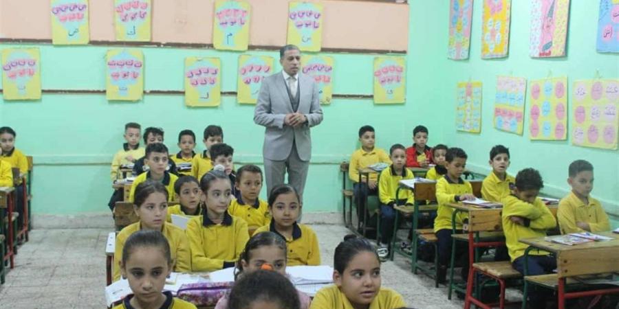 إنذارات
      وفصل
      مؤقت..
      «التعليم»
      تواجه
      الغياب
      المدرسي
      بإجراءات
      رادعة