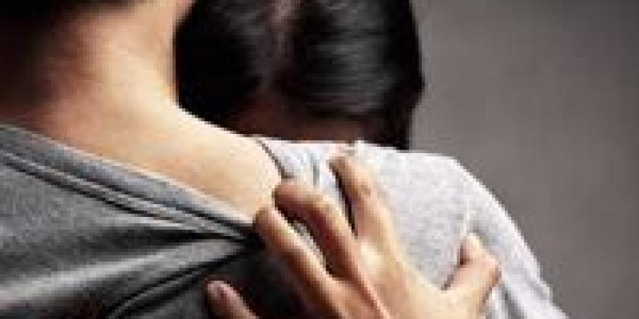 نامت
      في
      حضن
      جارها
      بجوار
      زوجها..
      خيانة
      تنتهي
      بالموت
      في
      منشأة
      القناطر