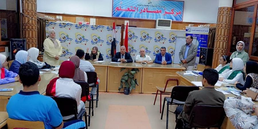 تعليم
      الفيوم
      يستعد
      لإجراء
      انتخابات
      المكاتب
      التنفيذية
      لاتحاد
      طلاب
      المدارس
      (التفاصيل
      الكاملة)