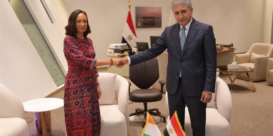 كوت
      ديفوار
      تطلب
      دعم
      الخبرات
      المصرية
      فى
      مجال
      المتاحف
      (التفاصيل
      الكاملة)