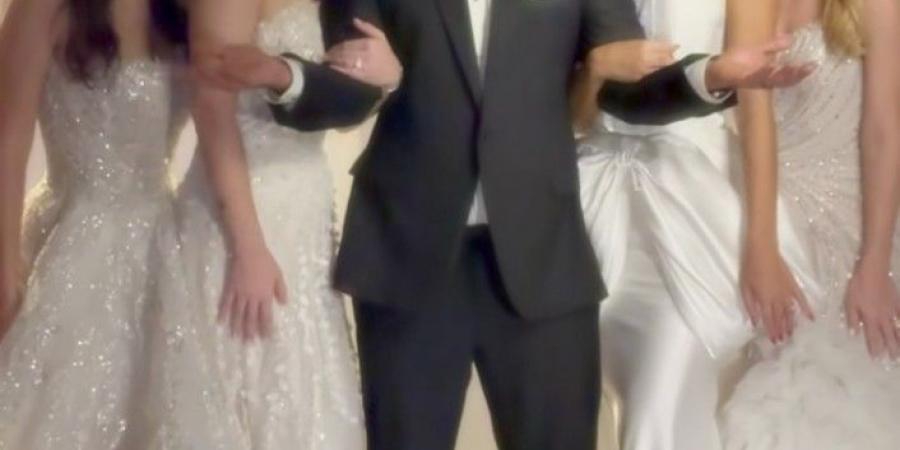 ألف مبروك.. أحمد سعد يثير الجدل من جديد ببدلة زفاف مع 4 عرائس