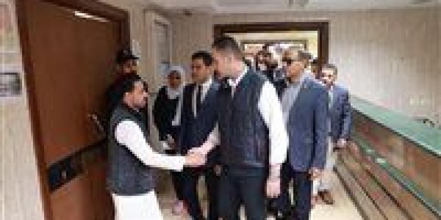 نائب وزير الصحة يتفقد مستشفى الحمام المركزي بمطروح للاطمئنان على جودة الخدمات الطبية المقدمة للمواطنين
