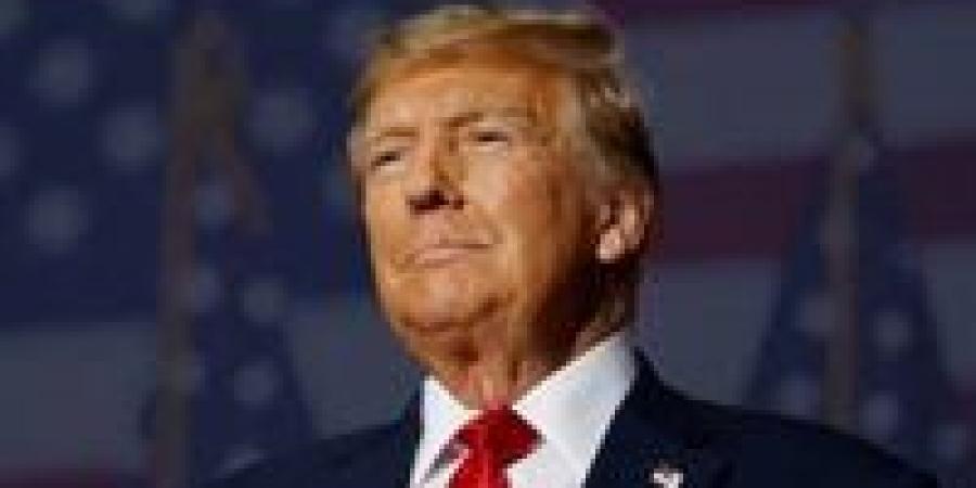 المحكمة العليا الأمريكية تشكك في قانونية رسوم ترامب الجمركية