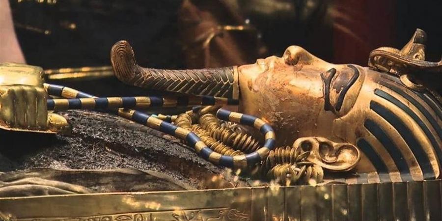ولا في الخيال.. مجموعة توت عنخ آمون تبهر زوار المتحف المصري الكبير (بث مباشر)