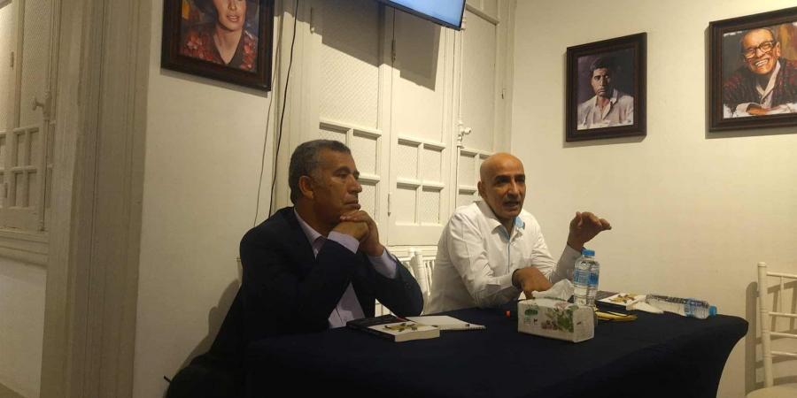 عادل ضرغام في توقيع "الخطاب النقدي المعاصر": كنت مهمومًا بالبحث عن لغة نقدية خاصة