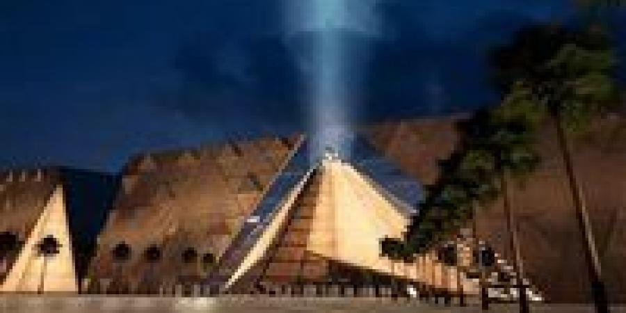 الهرم الرابع يفتح أبوابه.. المتحف المصري الكبير يشعل اهتمام الصحف العالمية
