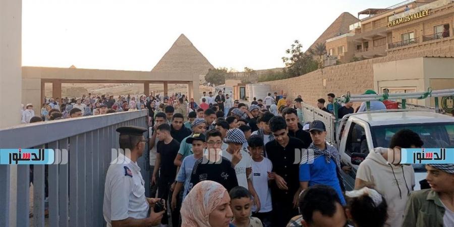 يوم استثنائي.. إقبال غير مسبوق على أهرامات الجيزة