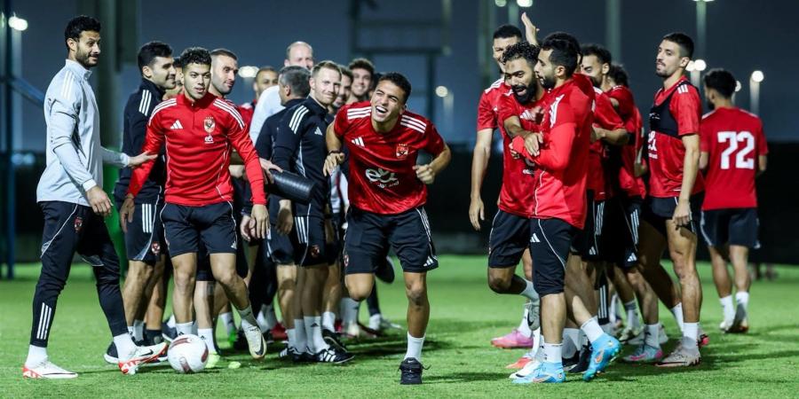 السوبر المصري.. الأهلي يخوض مرانه على ملعب الكريكيت في أبوظبي