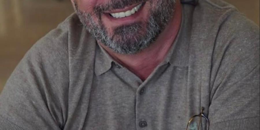 ماجد بو طنوس يطلق كتابه الجديد "ذهب وميرون" ويقدّم مجموعات جديدة من أثواب المعمودية (صور وفيديو)