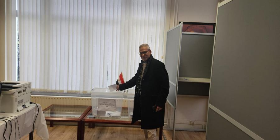 أبناء الجالية المصرية في هولندا يواصلون التصويت في انتخابات مجلس النواب 2025