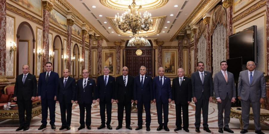 وزير العدل يزور رئيس مجلس الشيوخ لتهنئته بتولي منصبه