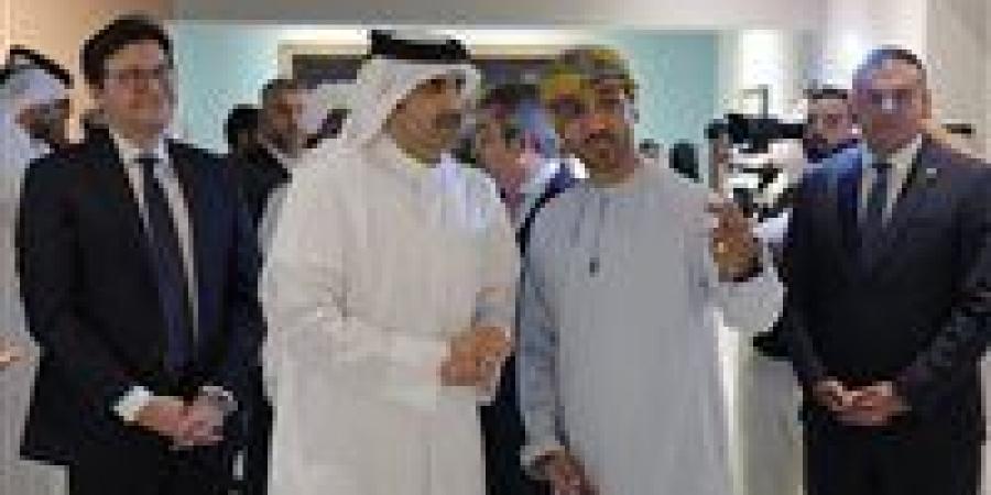 وزير الثقافة يشارك في افتتاح مهرجان "فريج الفن والتصميم" بالدوحة