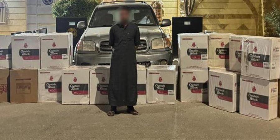 عملية تهريب فاشلة.. ضبط 22 ألف عبوة سجائر داخل سيارة ملاكي