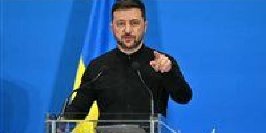 مستشار أوكراني سابق يحذر: نظام الطاقة يترنح وأوكرانيا على شفا شتاء مظلم