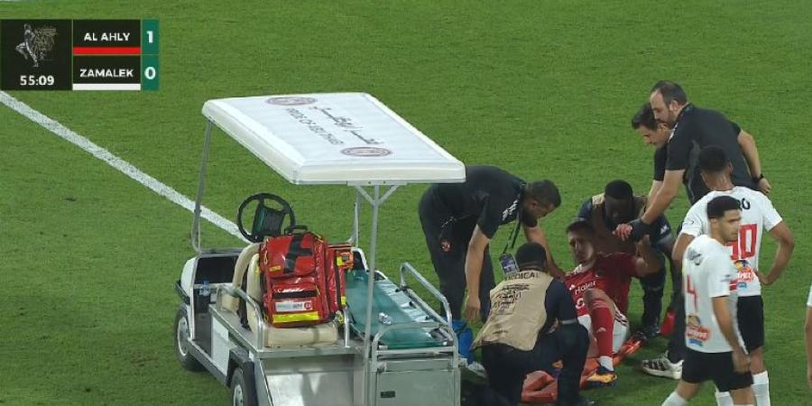 نهائي السوبر المصري: نيتس جراديشار يغادر مباراة الأهلي والزمالك بسبب الإصابة ومشاركة طاهر محمد طاهر