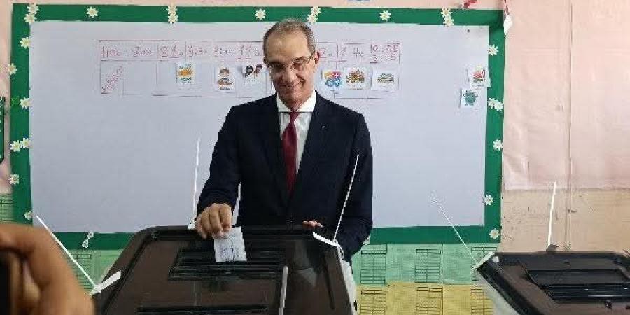 انتخابات "النواب" 2025.. وزيرا "الاتصالات" و"التضامن الاجتماعى" ورئيس اللجنة الدينية بالشيوخ يدلون بأصواتهم