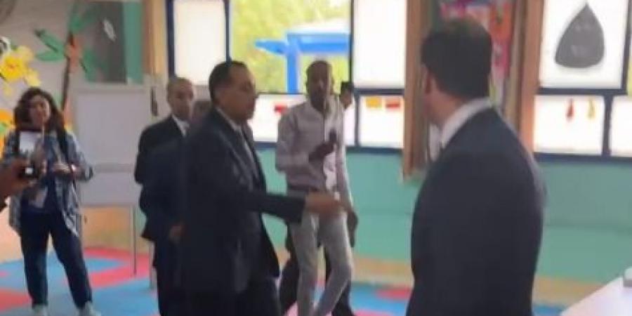 رئيس مجلس الوزراء يدلي بصوته في انتخابات مجلس النواب 2025 بالمدرسة اليابانية في الشيخ زايد