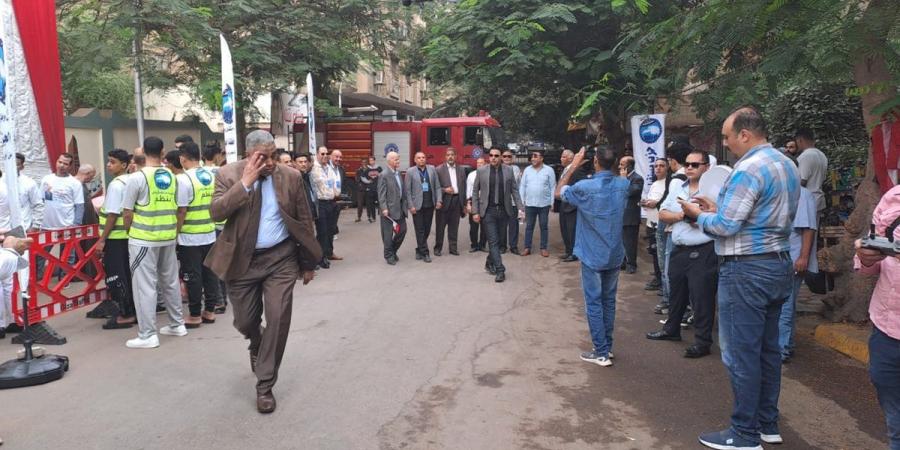 إقبال كثيف على التصويت في انتخابات مجلس النواب بمدرسة الشهيد هشام شتا