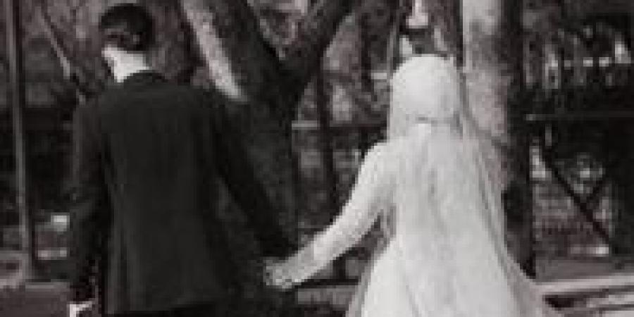 تفسير حلم الزواج من المشاهير للعزباء.. طموح للتميز ورغبة في الاعتراف