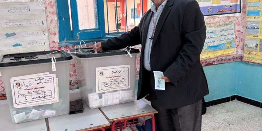 أعضاء التنسيقية يدلون بأصواتهم في انتخابات مجلس النواب بمحافظات المرحلة الأولى