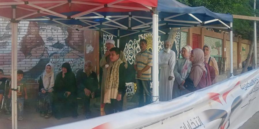 بدء توافد المواطنين بالإسكندرية على لجان انتخابات مجلس النواب