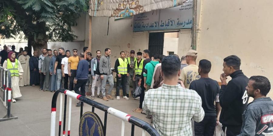 إقبال متوسط من الناخبين على اللجان الانتخابية لمجلس النواب بمحافظة بنى سويف