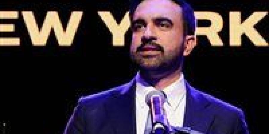 عمدة نيويورك يعلن نيته الاتصال بترامب قبل توليه المنصب