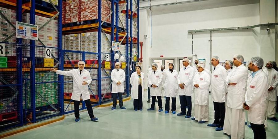 هيئة الدواء مع نائب وزير الصناعة السعودي في زيارة لعدد من المصانع الدوائية المصرية