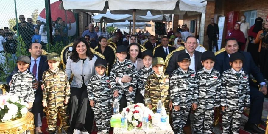 محافظ البحيرة والسفيرة نبيلة مكرم تشهدان احتفالية "في حب مصر"