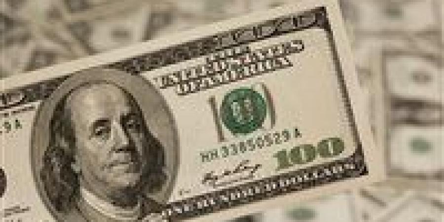 الدولار يفقد 7.1% من قيمته.. والمحللون يحذرون من «ردة فعل مفاجئة»
