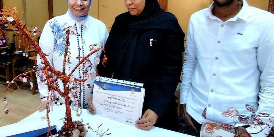 قصور الثقافة تختتم ورشة "إبداعات أسلاك النحاس" للعاملين بالحرف