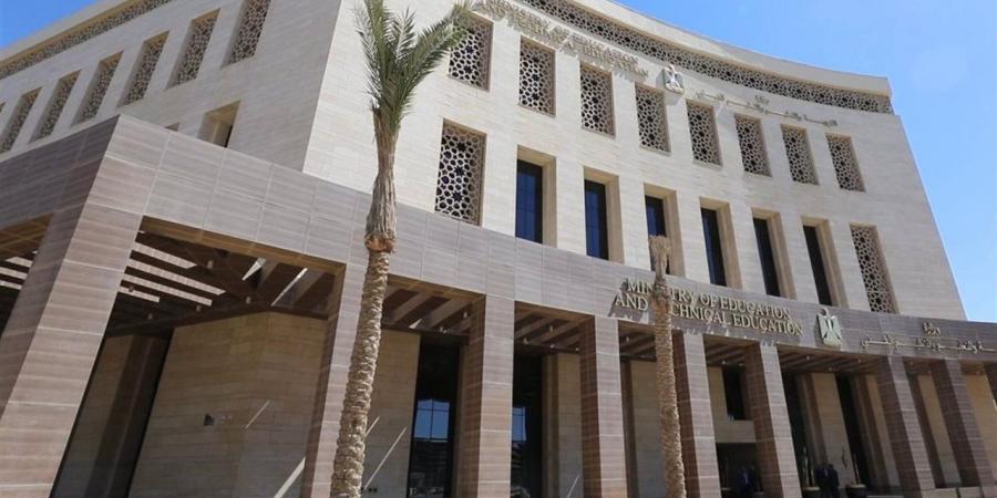 "التعليم" تحدد الفئات المسموح لها بالتقدم لامتحانات المصريين بالخارج وشروط القبول لجميع المراحل