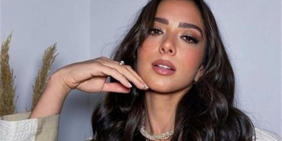 داليا شوقي تخطف الأنظار في مهرجان القاهرة بإطلالة بيضاء ساحرة