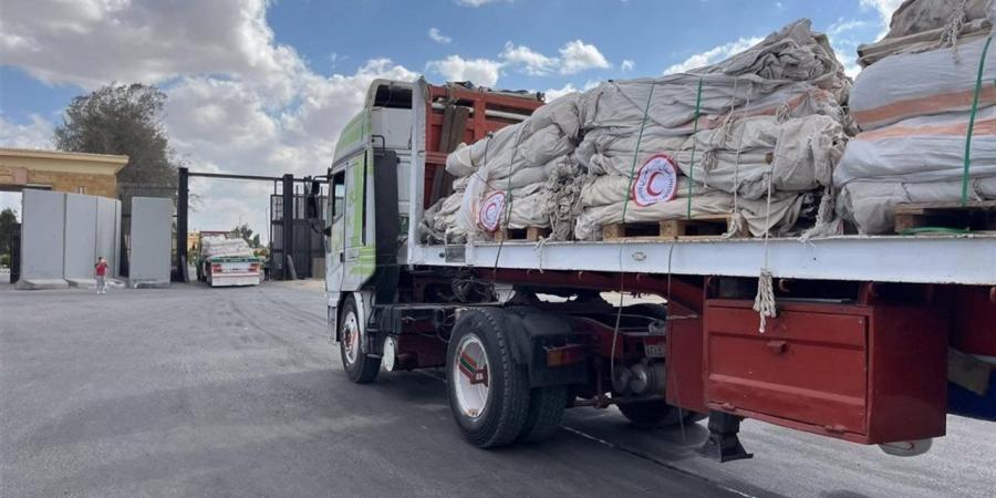 من معبر رفح.. قافلة "زاد العزة" تواصل طريقها إلى غزة رغم التعنت الإسرائيلي