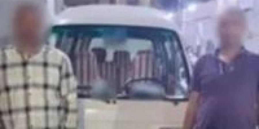 دون قصد.. الداخلية تكشف حقيقة فيديو تمزيق لافتة مرشح في القاهرة