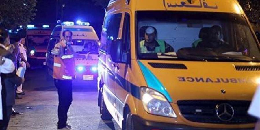 بالأسماء.. مصابان جراء حادث انقلاب سيارة ربع نقل بطريق الشلال في أسوان